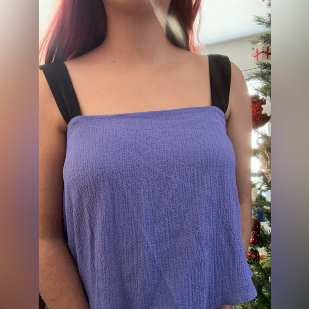DKNY top